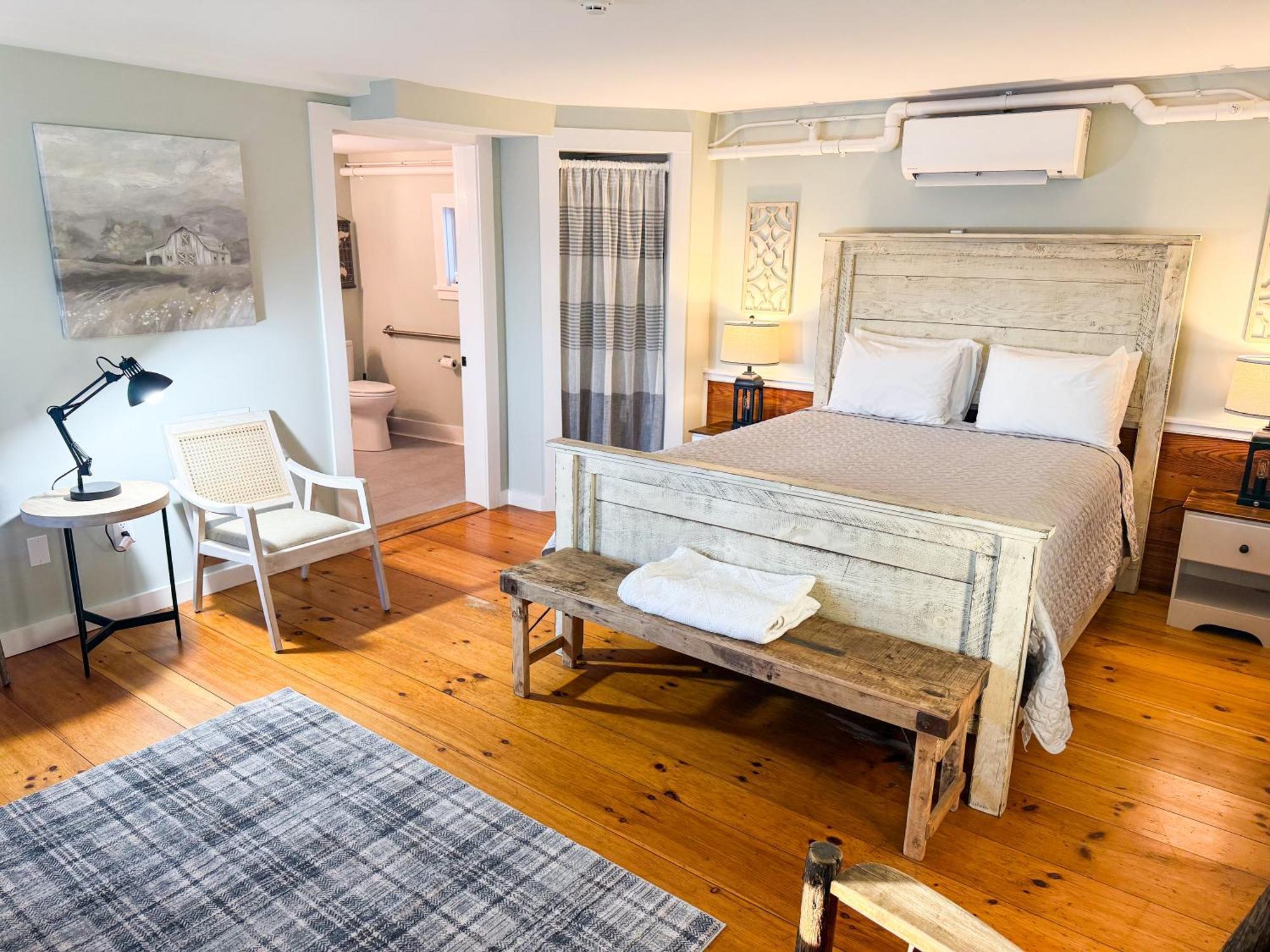 The Black Walnut Inn Amherst Bagian luar foto